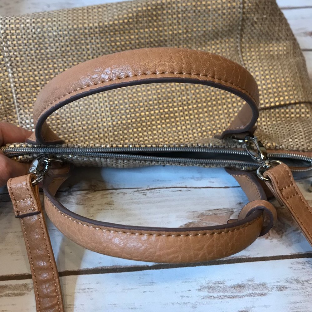 Relic Tan/Gold Basket Weave Handbag - Picture 8 of 8